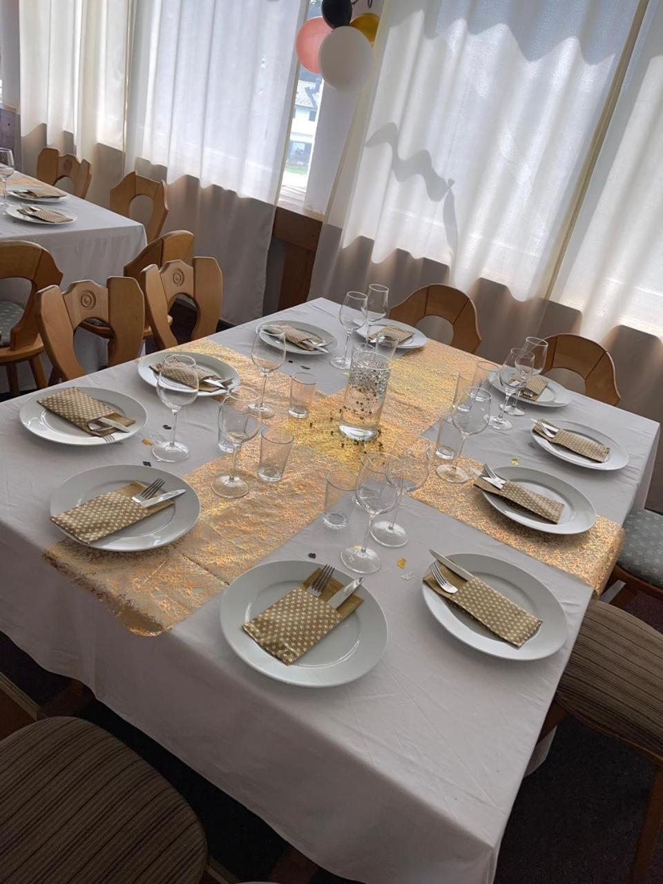 Wald Cafe Hotel Simbach am Inn Luaran gambar
