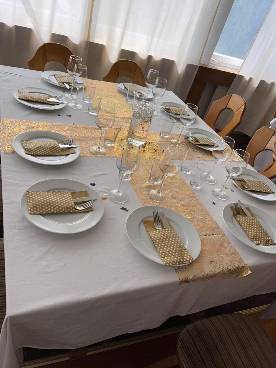 Wald Cafe Hotel Simbach am Inn Luaran gambar