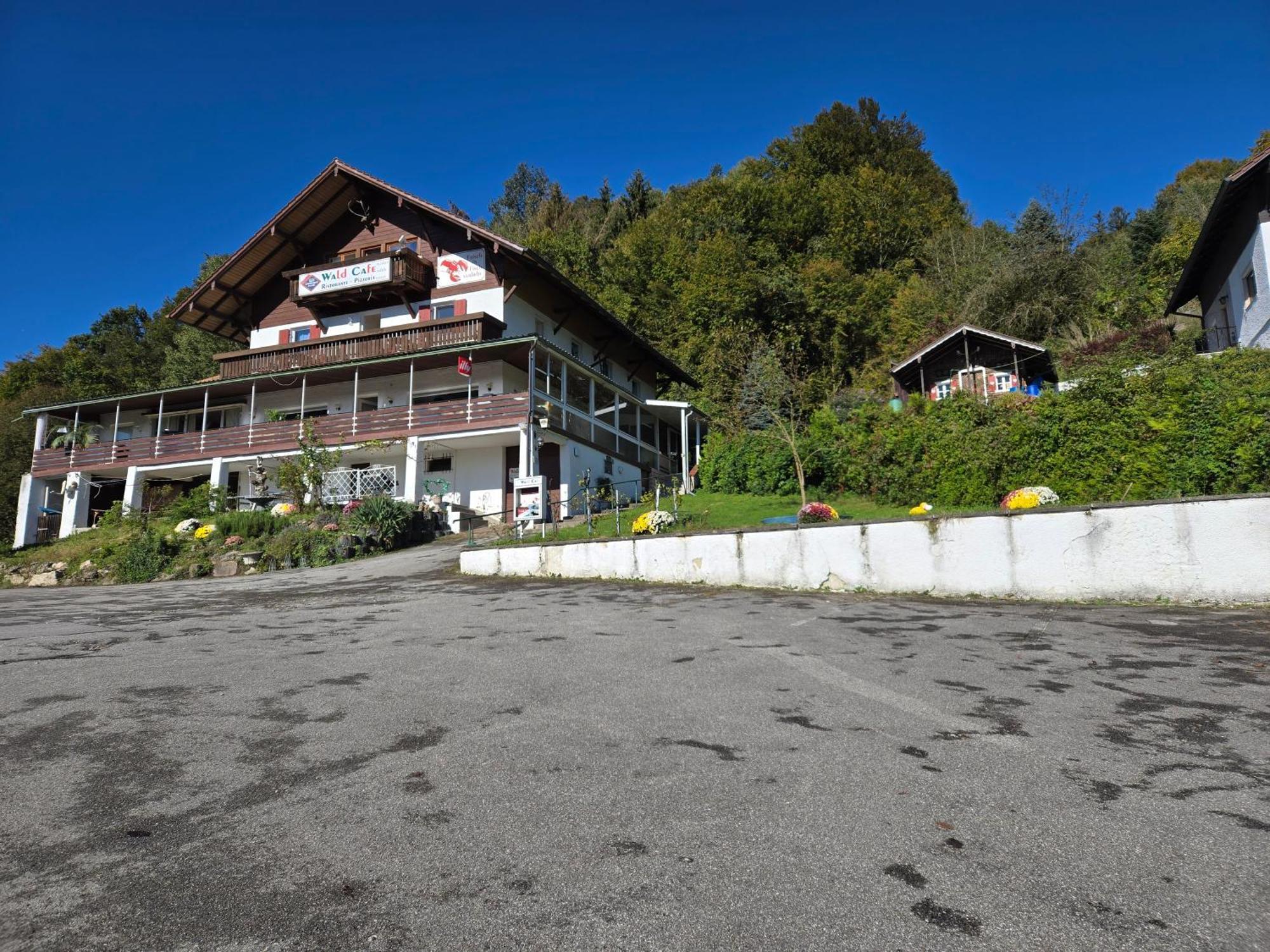 Wald Cafe Hotel Simbach am Inn Luaran gambar